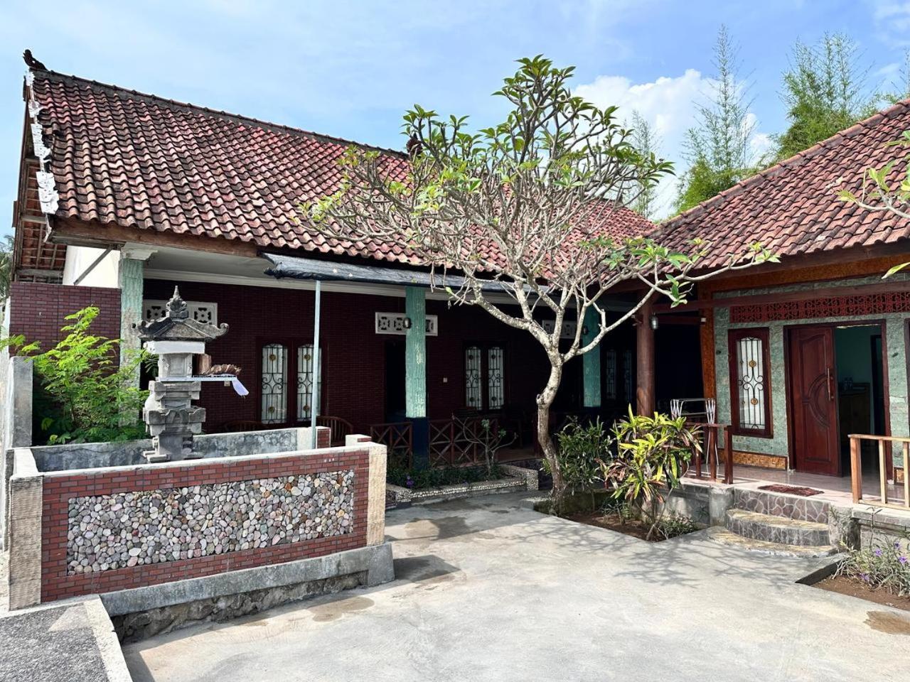 Krisna Bungalows And Restaurant Sekotong Exteriör bild