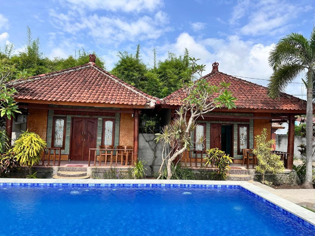 Krisna Bungalows And Restaurant Sekotong Exteriör bild